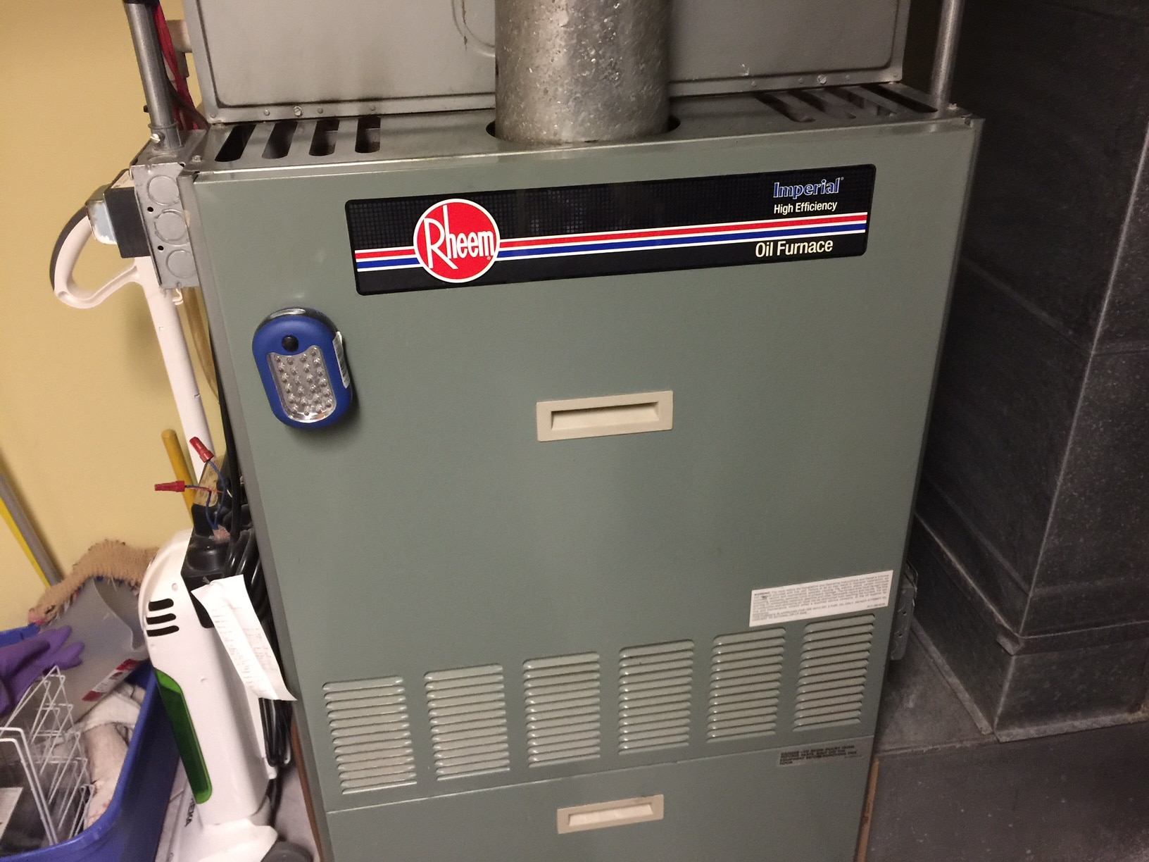 High efficiency forced air oil furnace in Mississauga, ON