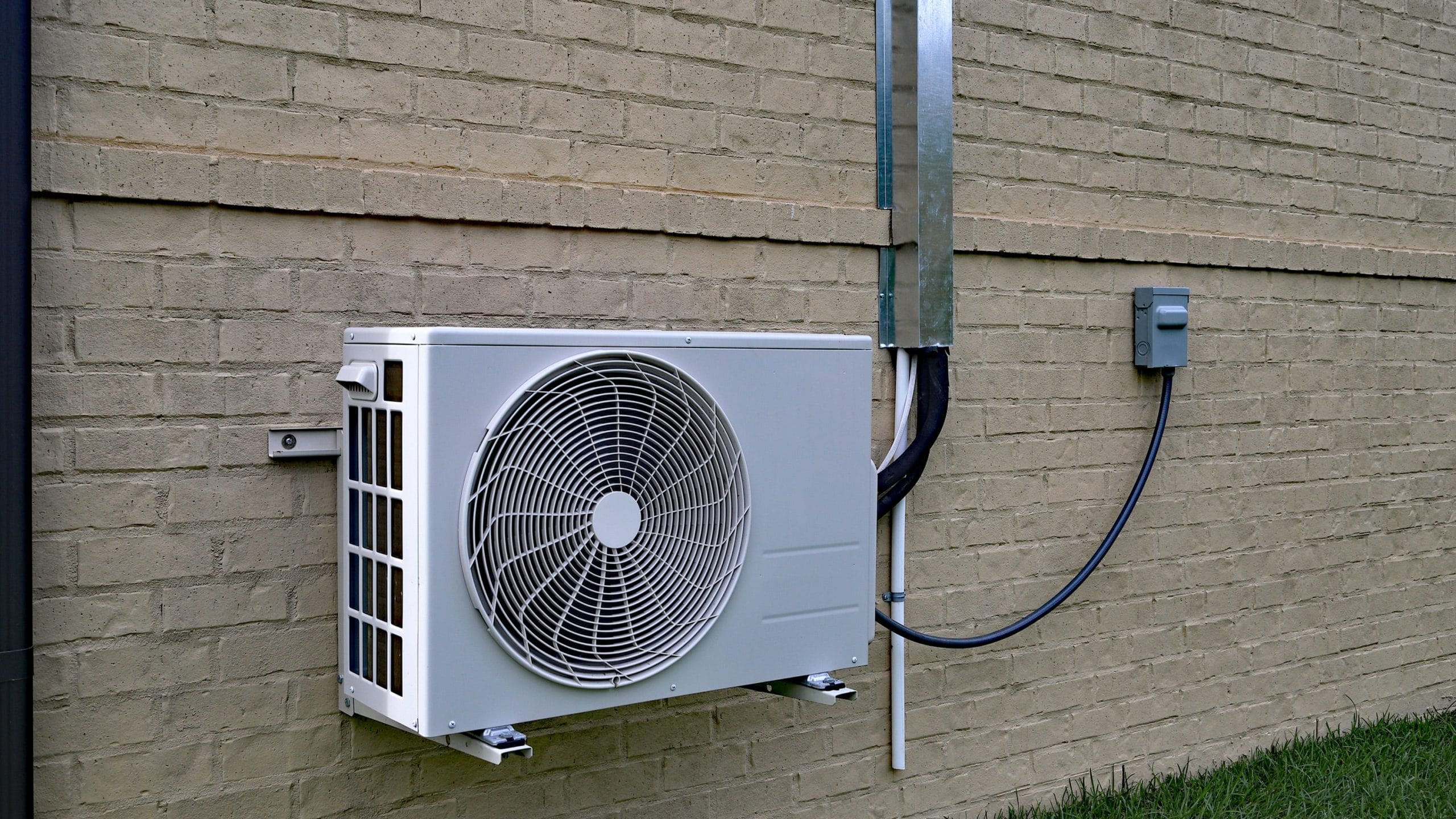 Ductless mini split air conditioner in Mississauga, ON