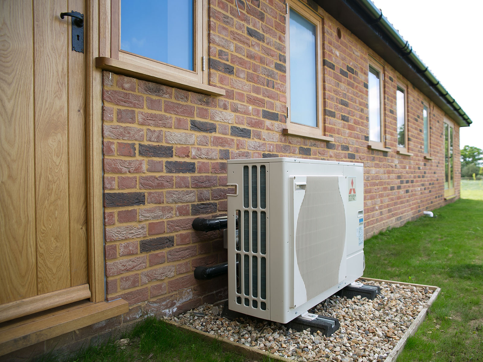 Air Source Heat Pump in Mississauga, ON