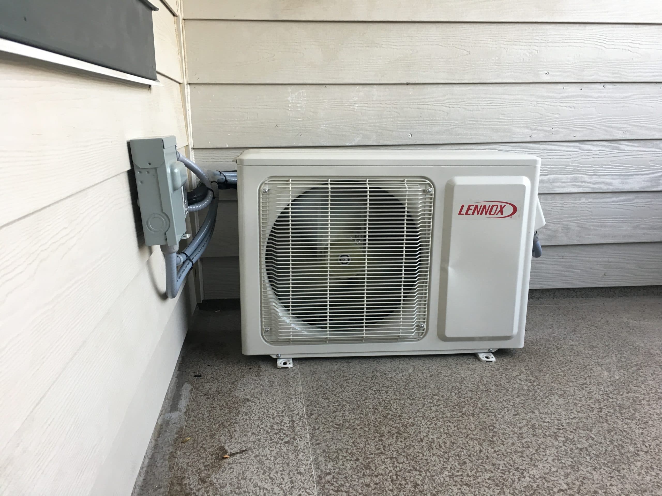 Ductless mini split air conditioner in Mississauga, Ontario
